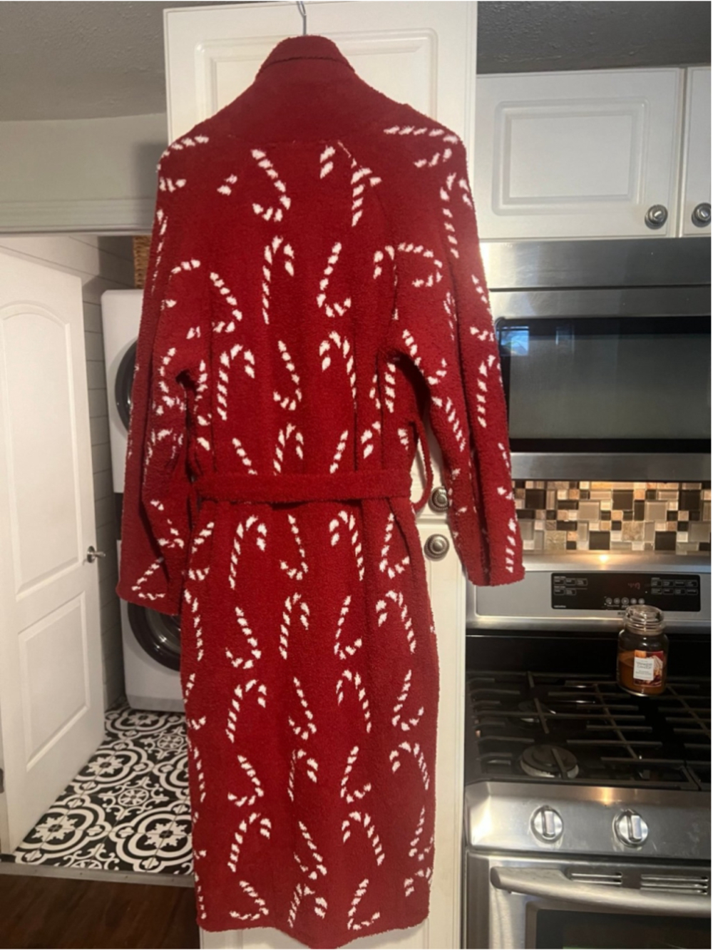 NWT Pottery Barn Candy Cane Jacquard Red Robe - Picture 5 of 8